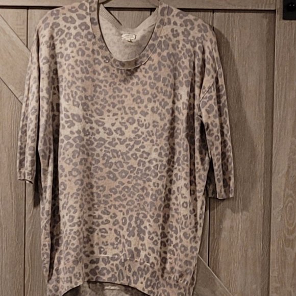 ARITZIA, WILFRED sweater, size M, light shades of gray-tan - Picture 1 of 9